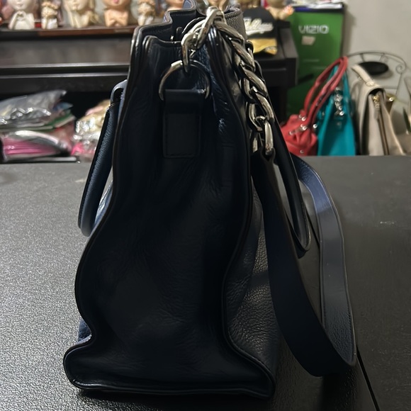 Michael Kors Blue Hamilton Shoulder Bag - Picture 4 of 16